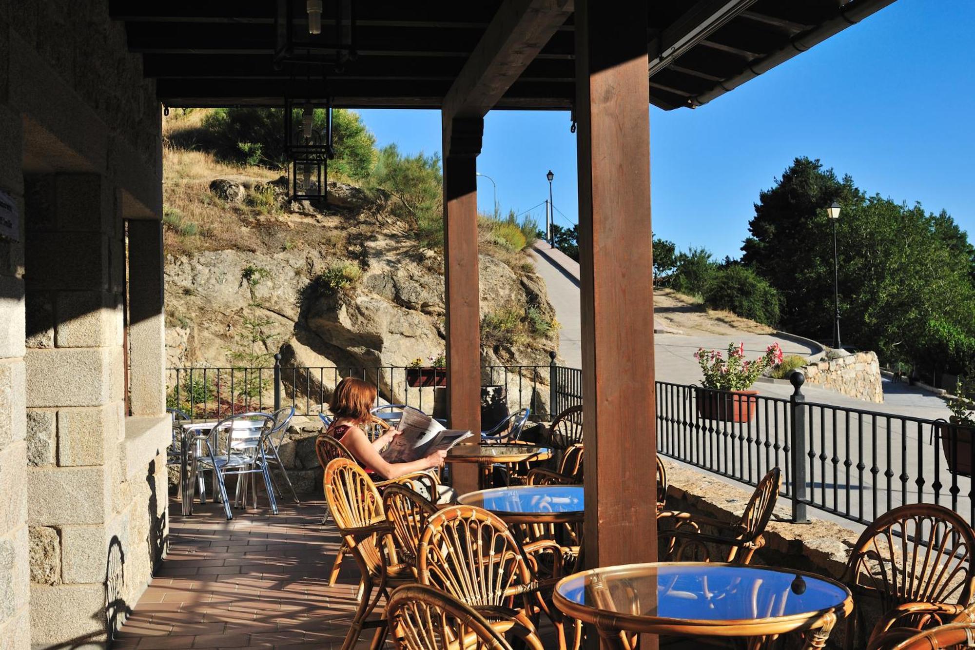 Hotel Rural Y Restaurante, Rinconcito De Gredos Cuevas Del Valle Zewnętrze zdjęcie
