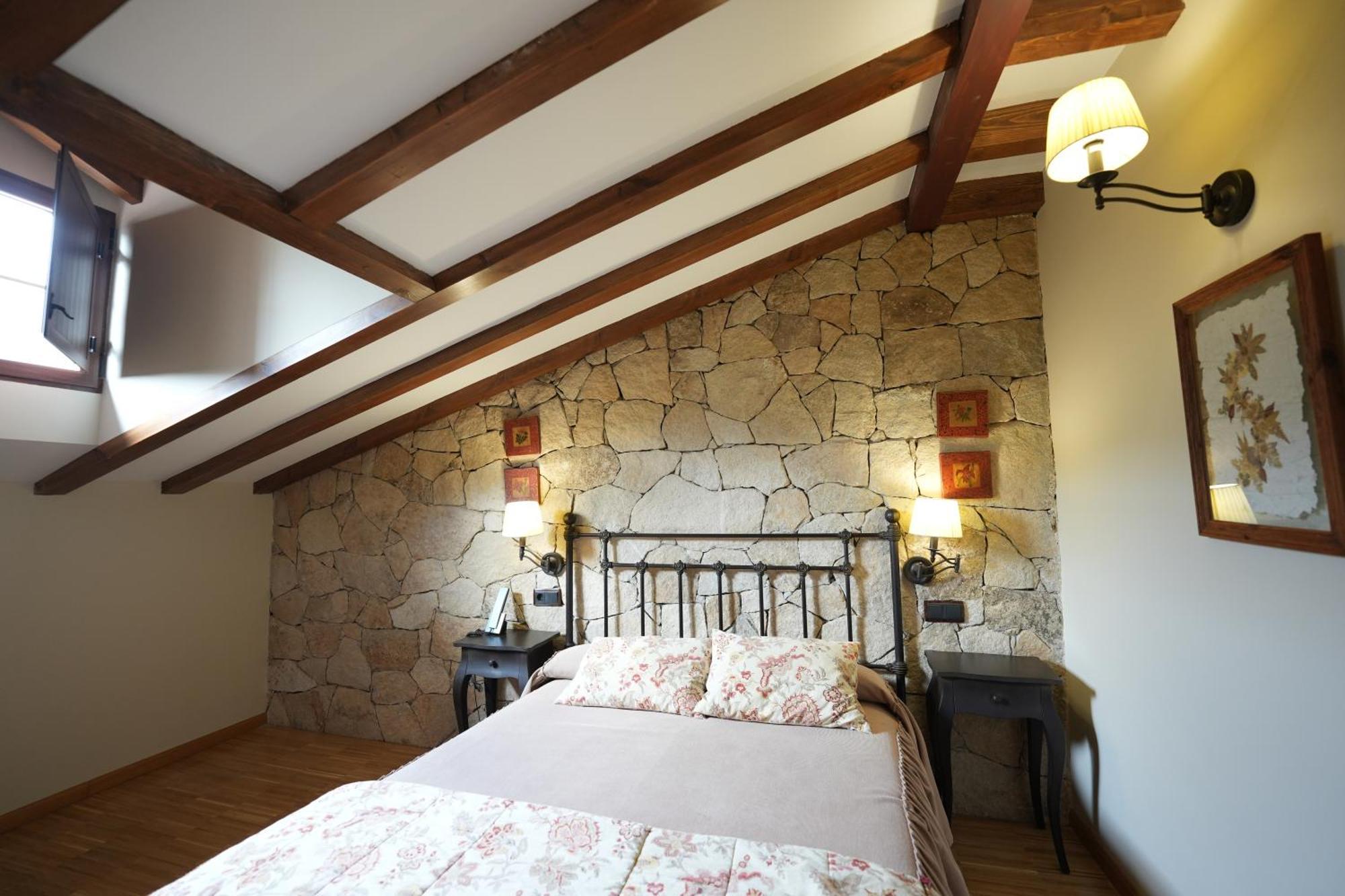Hotel Rural Y Restaurante, Rinconcito De Gredos Cuevas Del Valle Zewnętrze zdjęcie