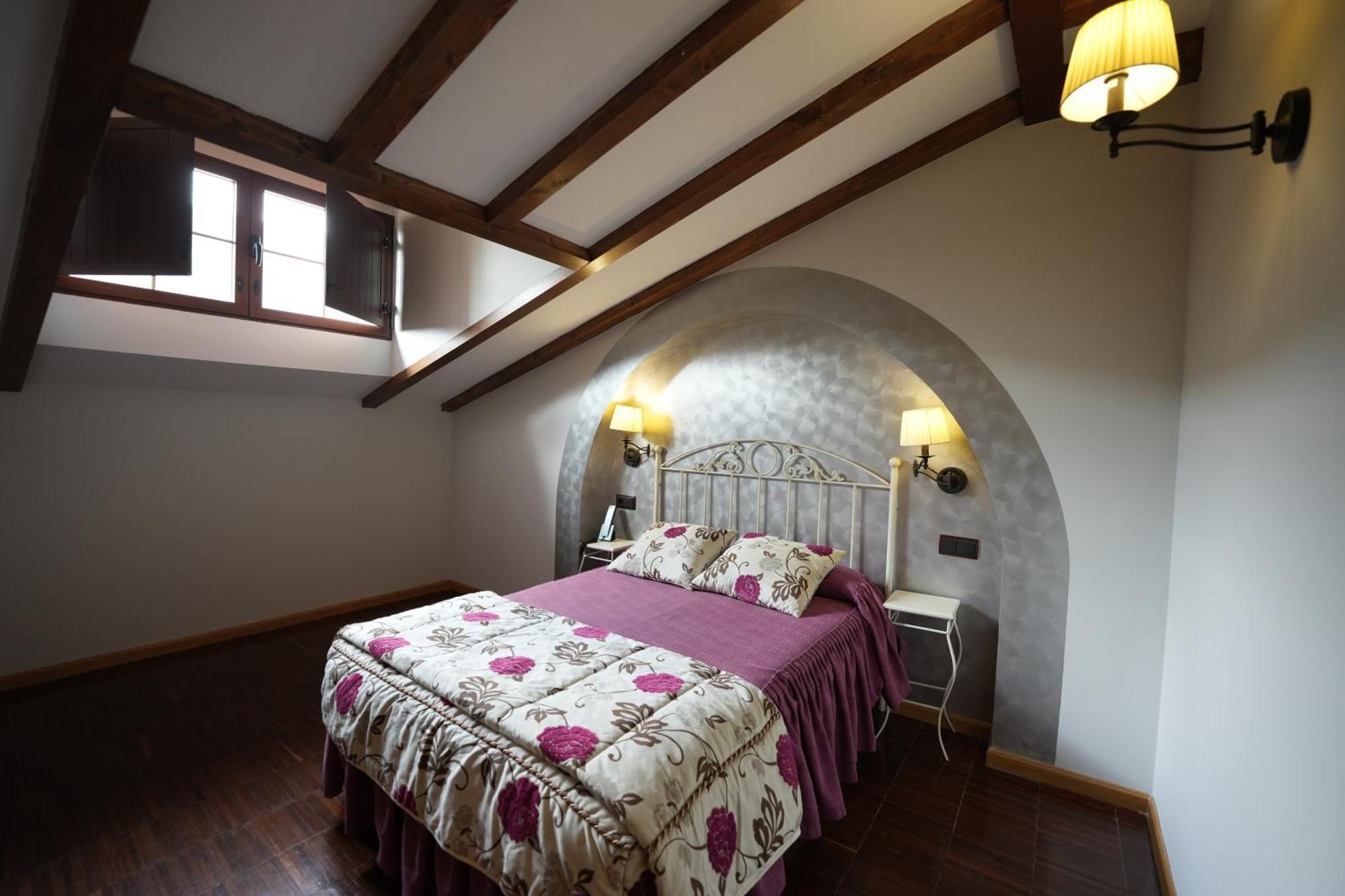 Hotel Rural Y Restaurante, Rinconcito De Gredos Cuevas Del Valle Zewnętrze zdjęcie