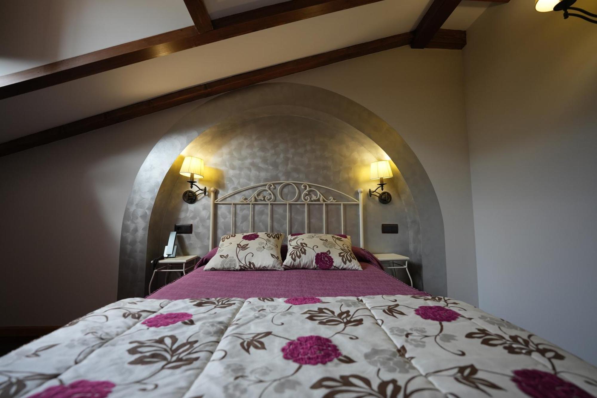Hotel Rural Y Restaurante, Rinconcito De Gredos Cuevas Del Valle Zewnętrze zdjęcie