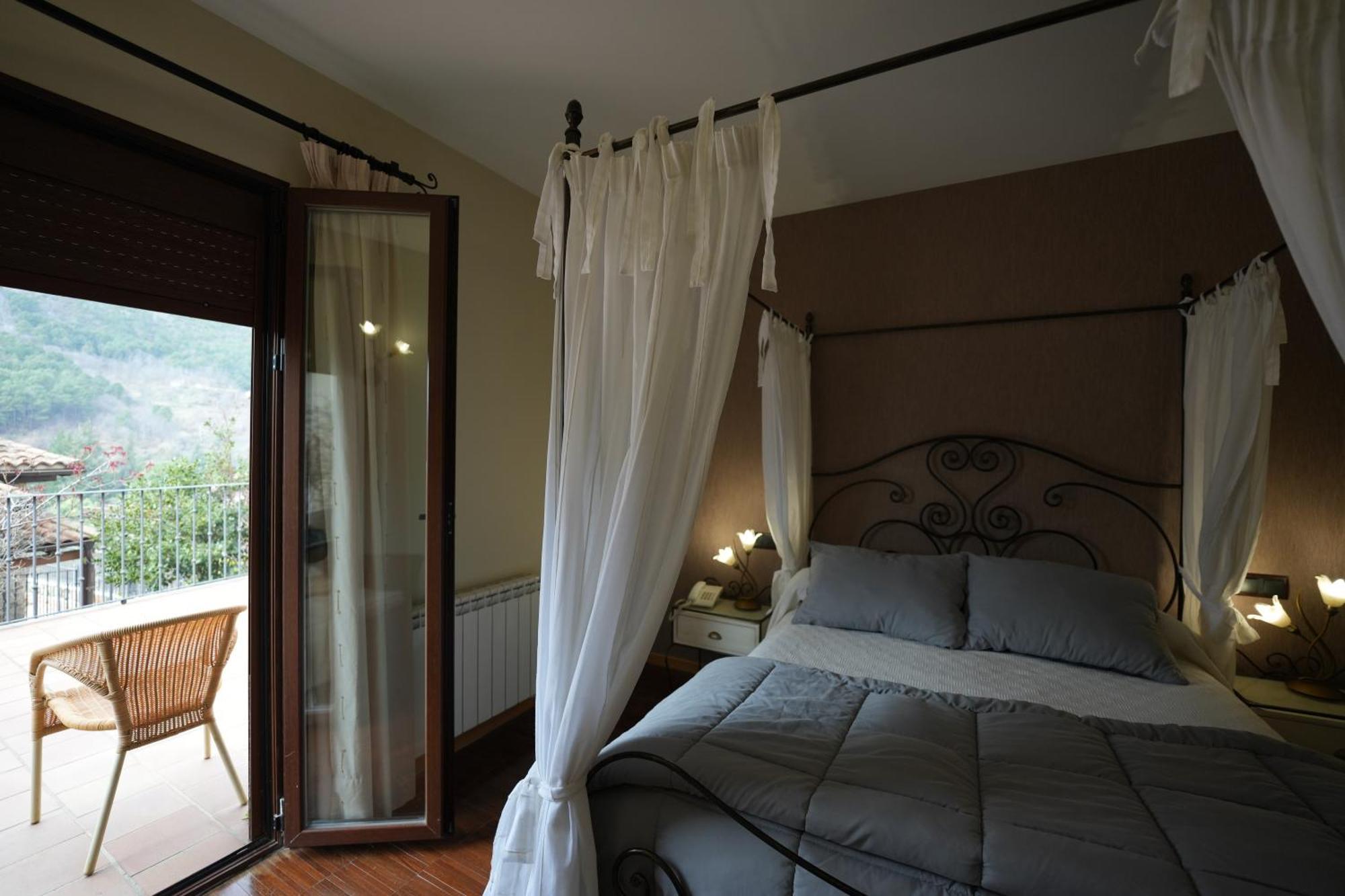 Hotel Rural Y Restaurante, Rinconcito De Gredos Cuevas Del Valle Zewnętrze zdjęcie