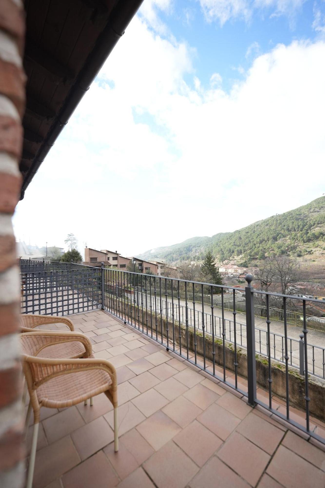 Hotel Rural Y Restaurante, Rinconcito De Gredos Cuevas Del Valle Zewnętrze zdjęcie