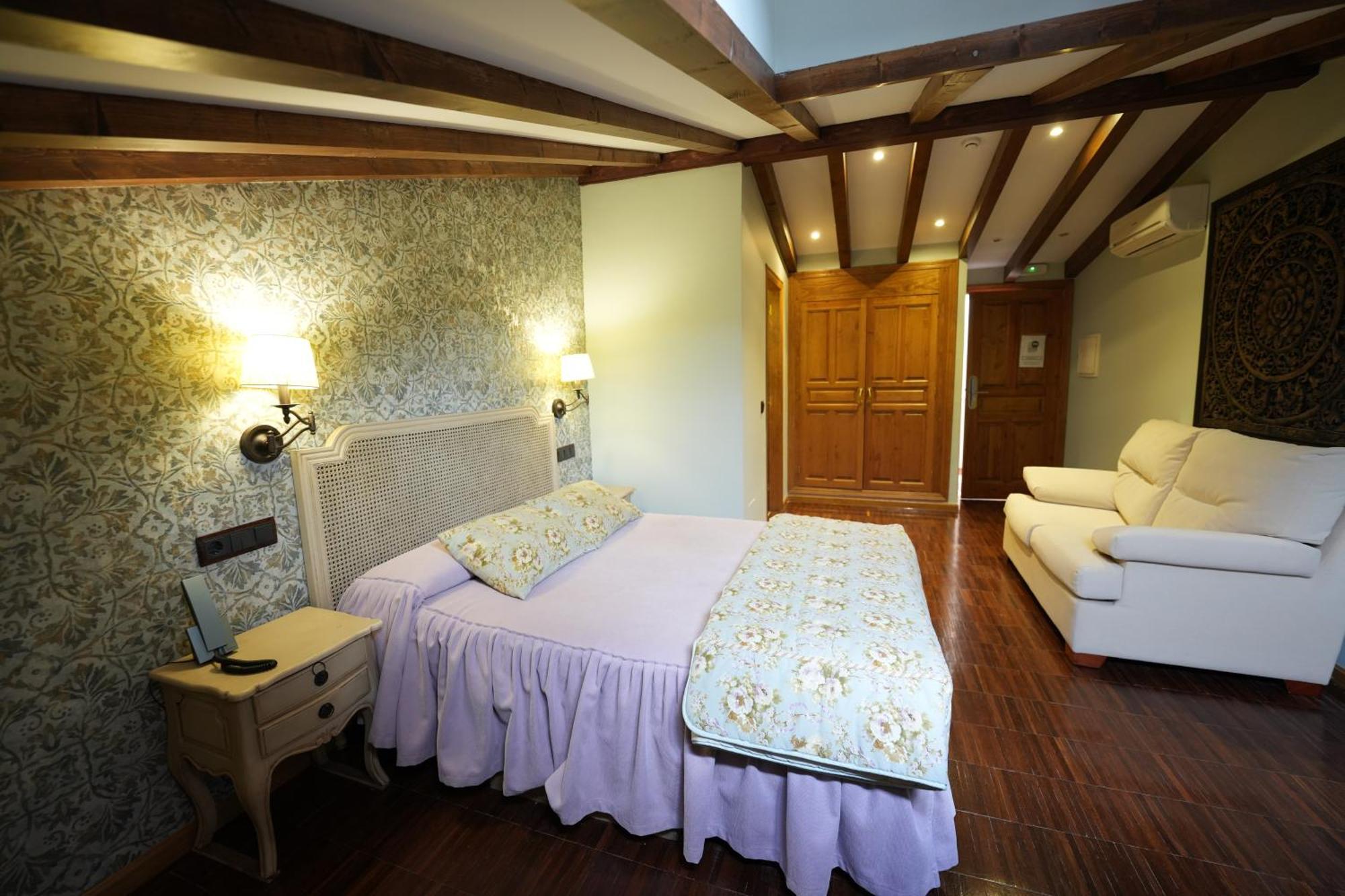 Hotel Rural Y Restaurante, Rinconcito De Gredos Cuevas Del Valle Zewnętrze zdjęcie